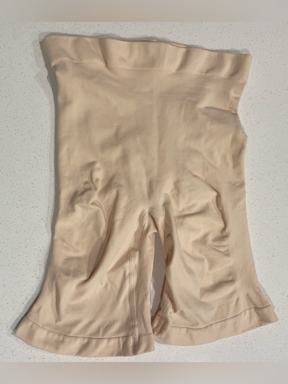 SKIMS Seamless Bum Lifting Sculpting Short